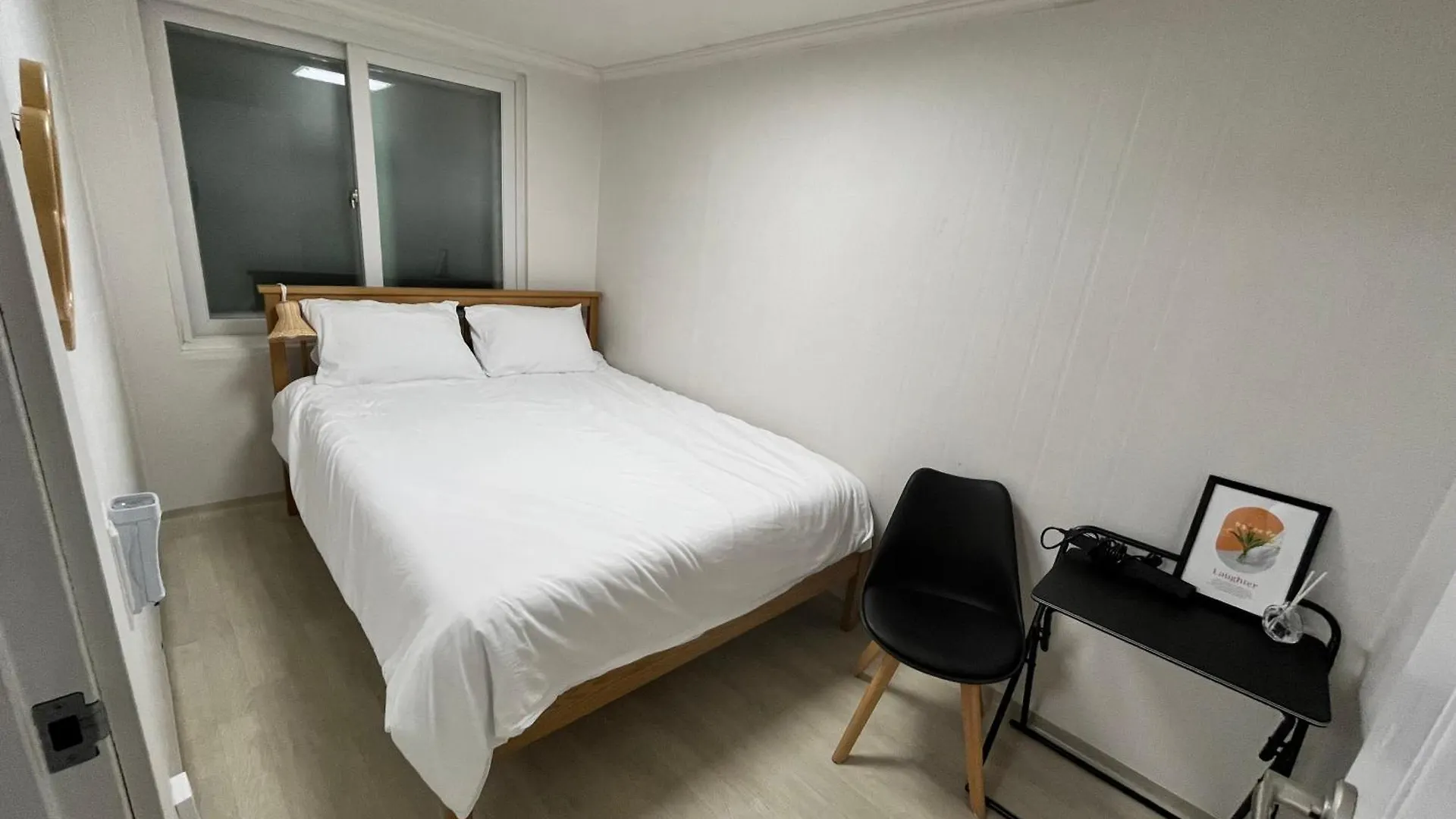 אכסניה הוסטל סיאול Bueno Day - Near Hongdae & Historic Sites